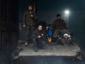 Ukraińscy czołgiści „świętujący” Nowy Rok