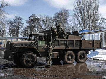 Ukraińscy żołnierze w pobliżu Bachmutu, zdjęcie ilustracyjne