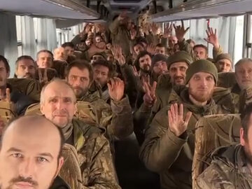 Ukraińscy żołnierze zostali zwolnieni w ramach wymiany