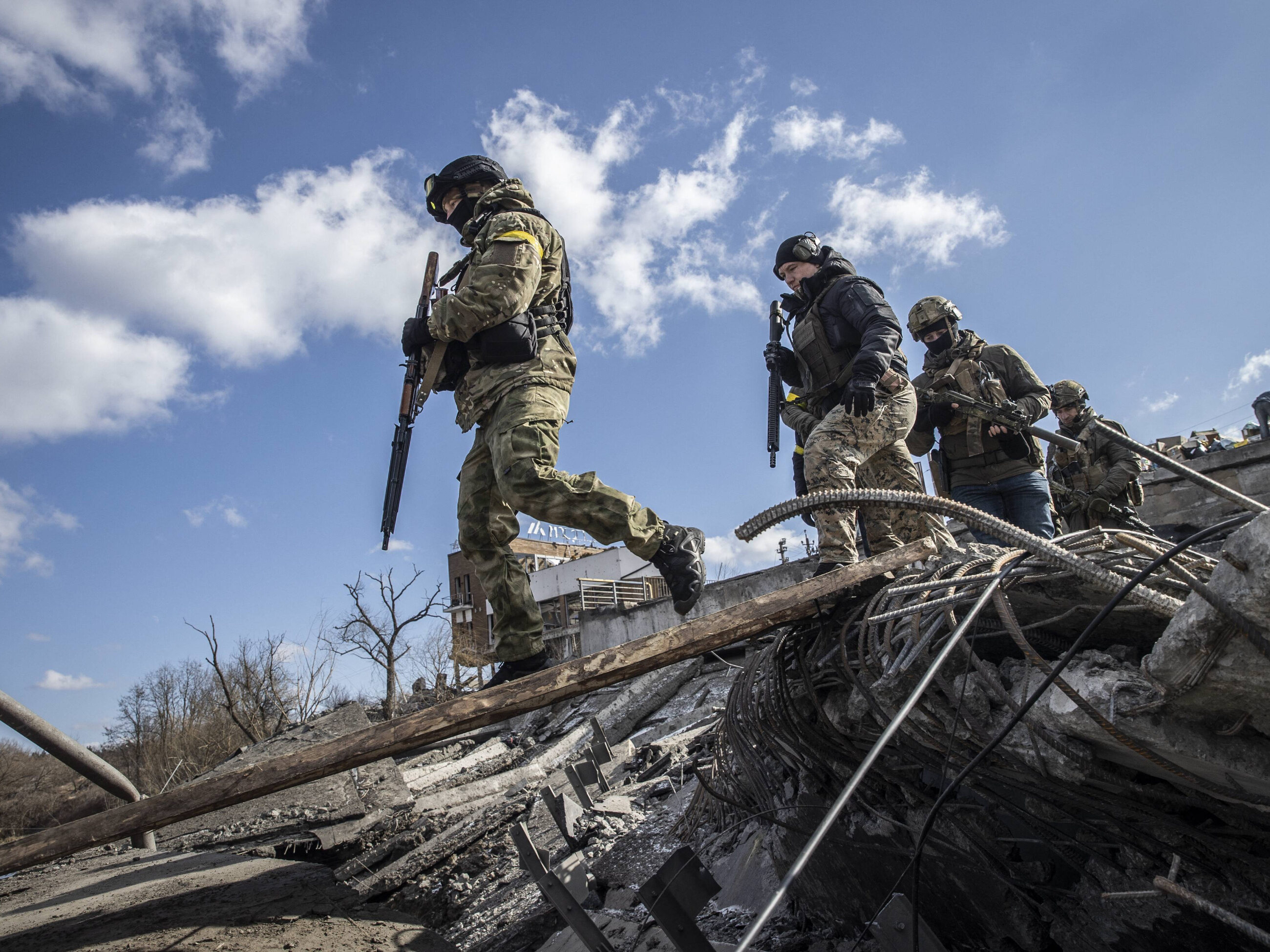 Военные стычки. Украинские военные.