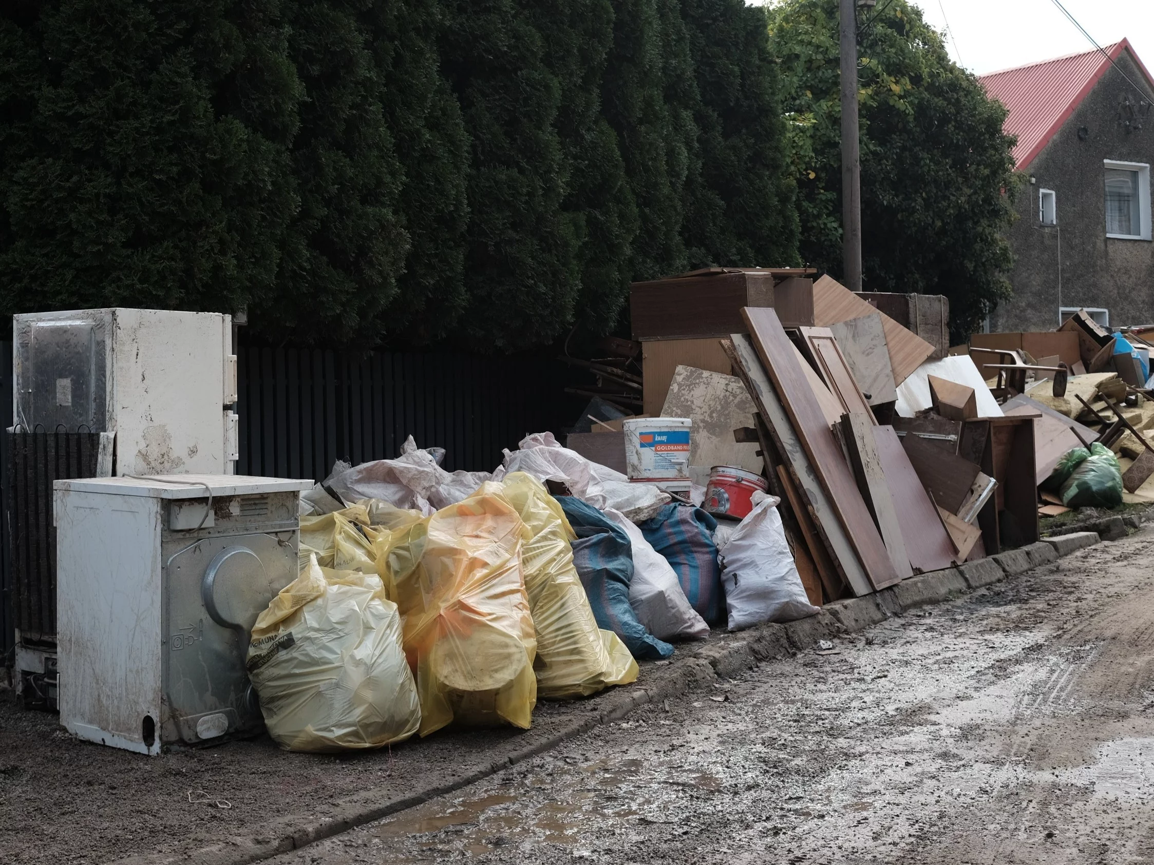 Zniszczenia po powodzi na Opolszczyźnie