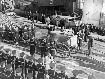Uroczystości pogrzebowe po śmierci gen. Władysława Sikorskiego w Plymouth