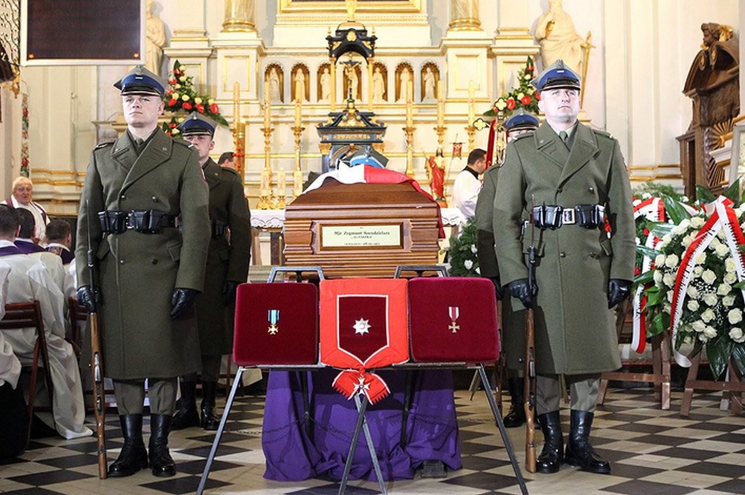 Uroczystości pogrzebowe śp. pułkownika Zygmunta Szendzielarza "Łupaszki"