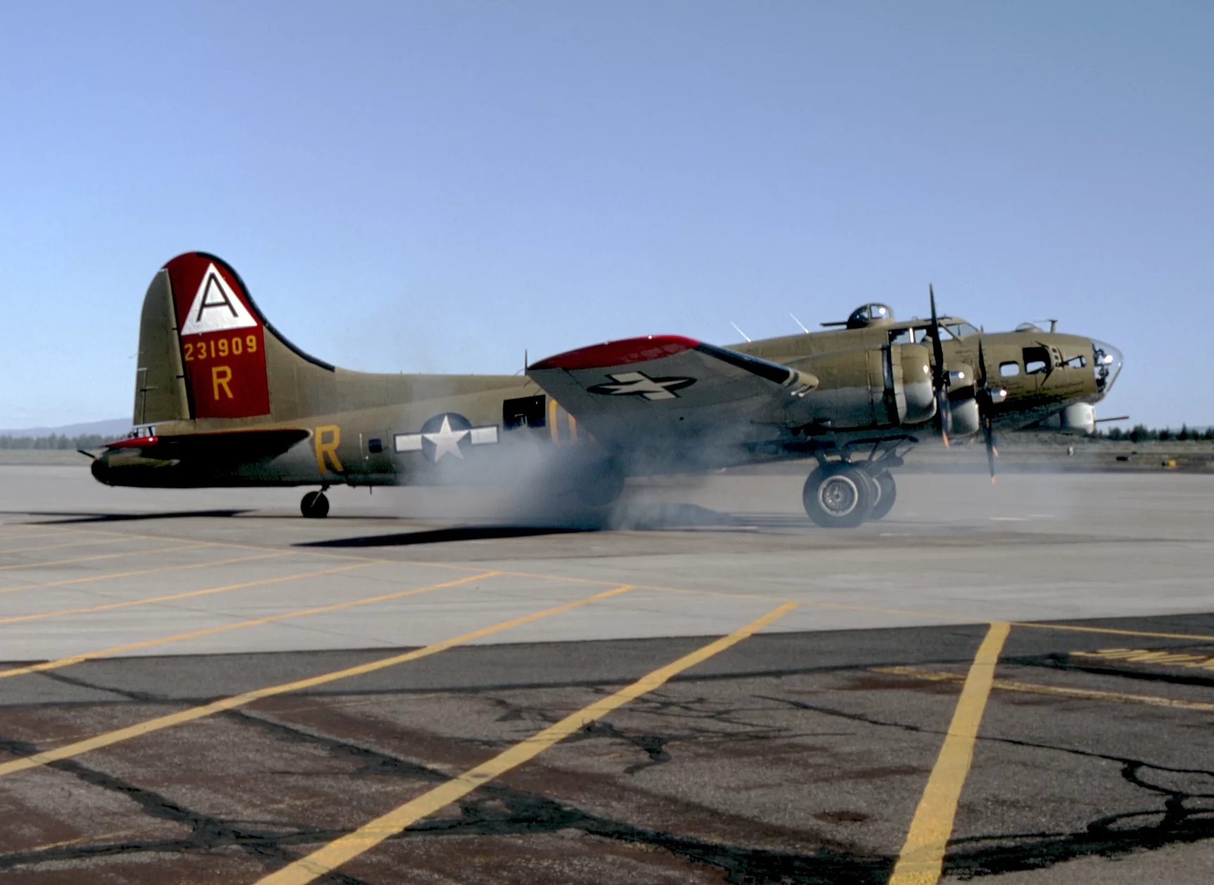 Boeing B-17G Latająca Forteca "Nine-O-Nine"