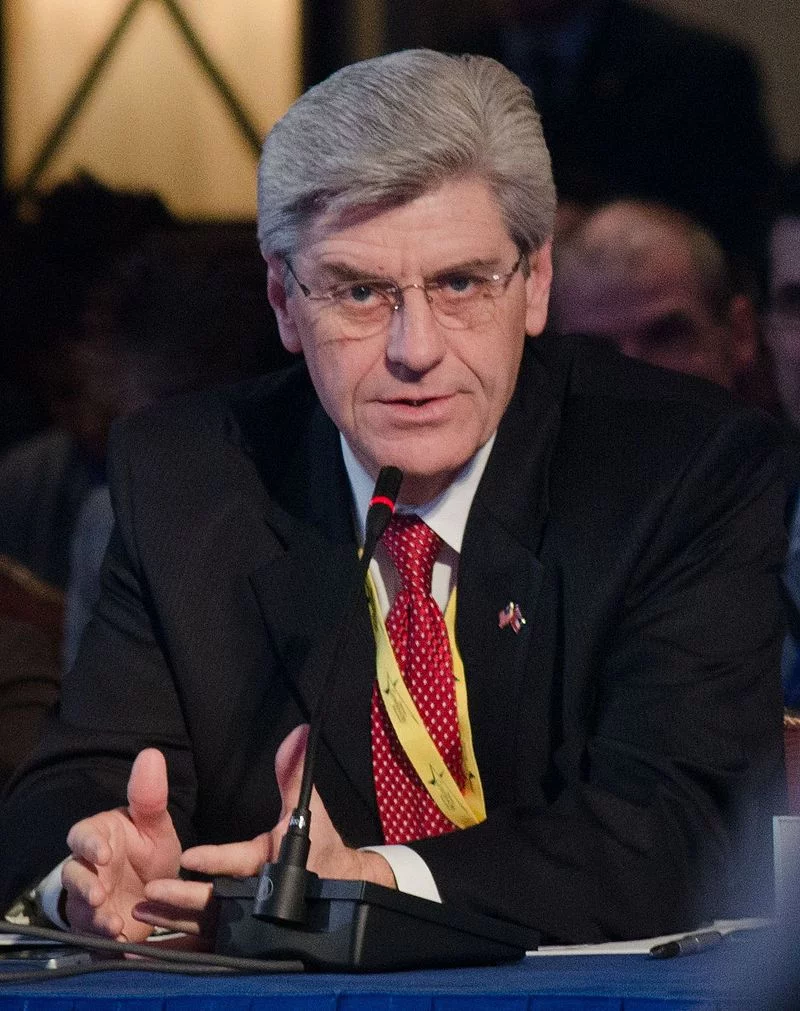 Gubernator Phil Bryant