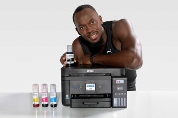 Usain Bolt z drukarką EcoTank firmy Epson