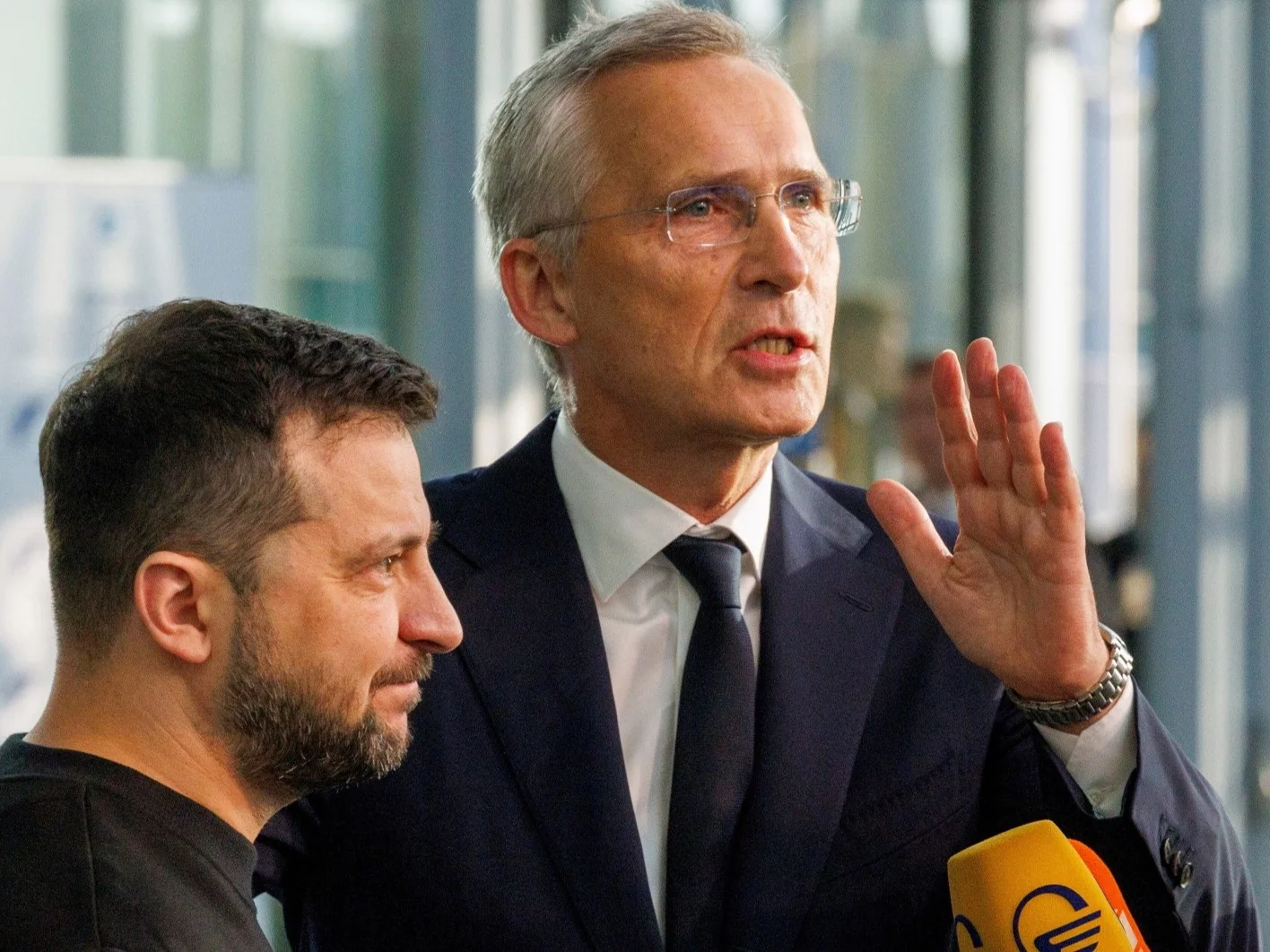 Wołodymyr Zełenski i Jens Stoltenberg