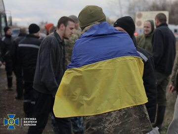 Uwolnieni ukraińscy jeńcy, zdjęcie ilustracyjne