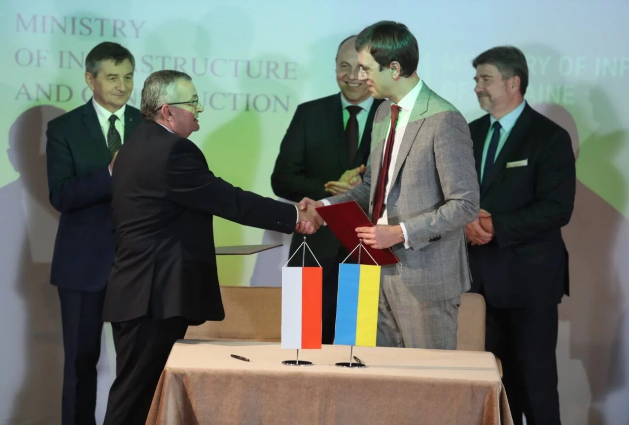 Podpisanie umowy ws. Via Carpatia