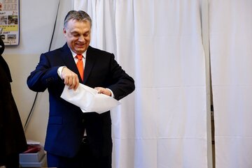 Viktor Orban po oddaniu głosu