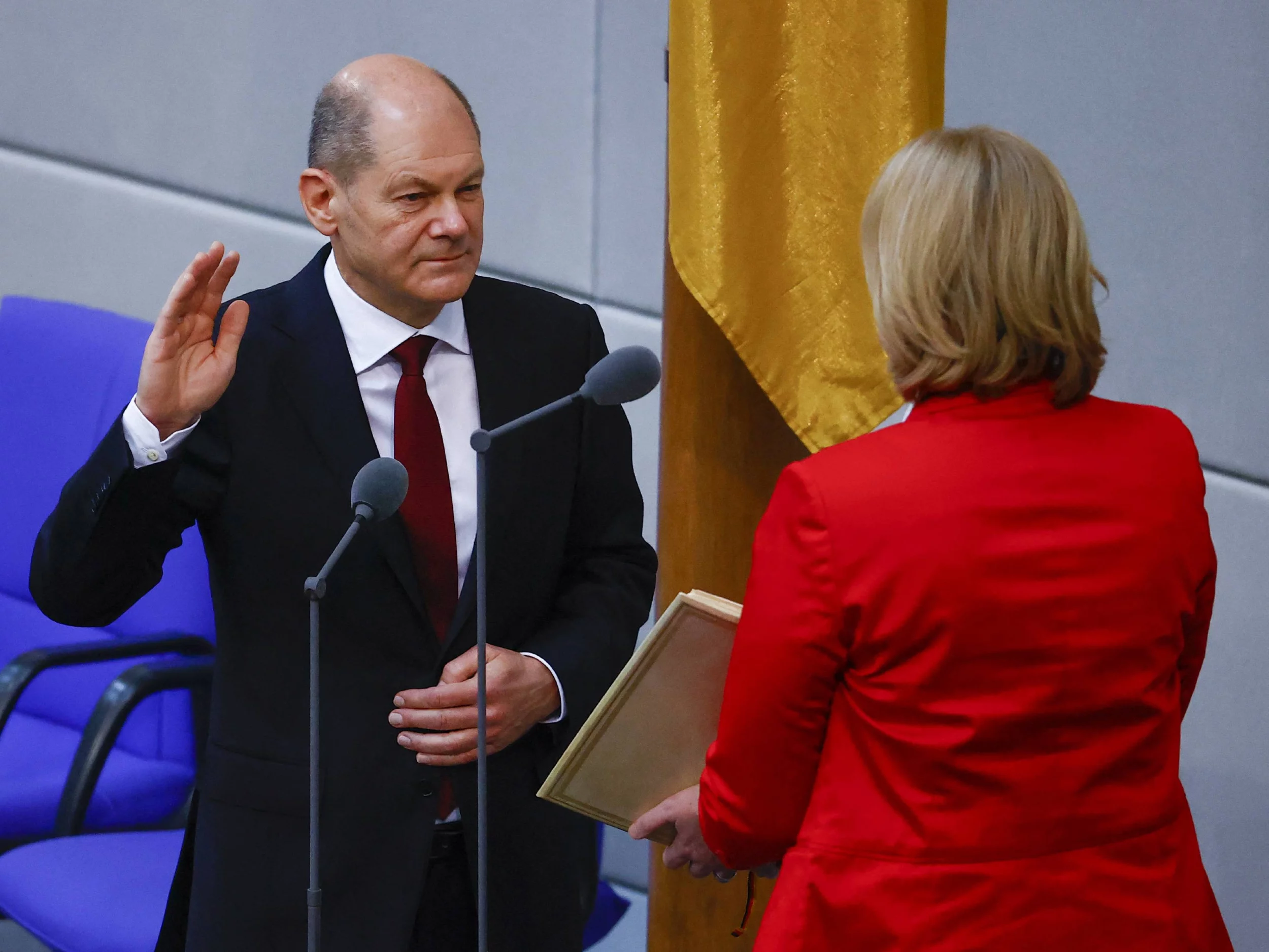 Kanclerz Olaf Scholz podczas zaprzysiężenia