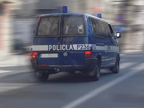 Na miejsce wypadku przyjechała policja, straż pożarna i pogotowie (fot. sxc.hu)