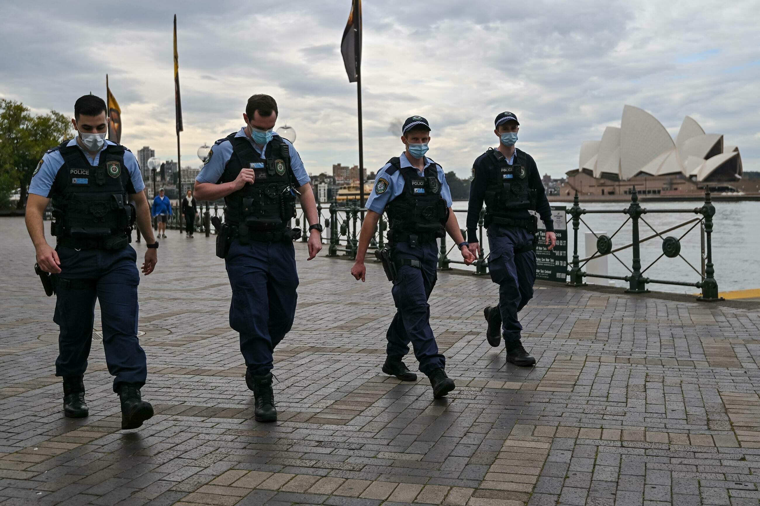 Tysiące ludzi na ulicach australijskich miast. Protesty przeciwko ponownym restrykcjom
