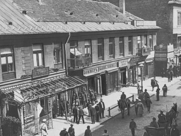 Warszawa na fotografii z 1905 roku, Cukiernia Trojanowskiego przy ul. Miodowej po wybuchu bomby