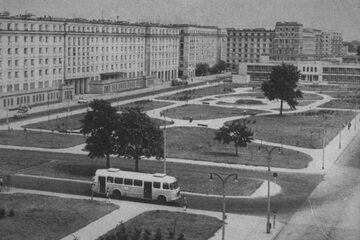 Warszawa, plac Leńskiego (dziś Hallera) w połowie lat 60. XX w.