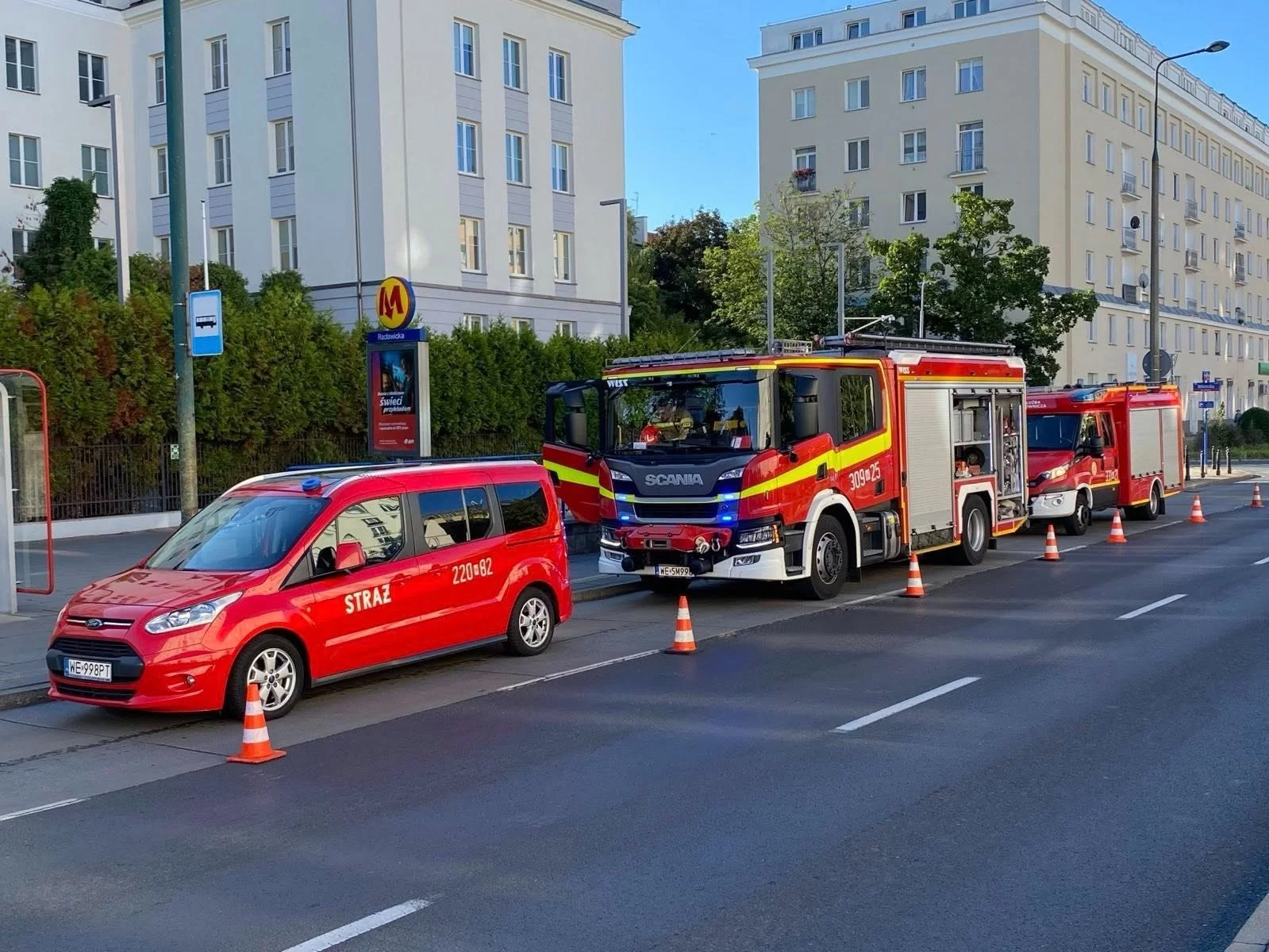 Pożar koło metra w Warszawie