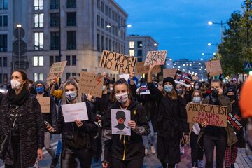 Warszawa. Protest ws. zaostrzenia prawa aborcyjnego