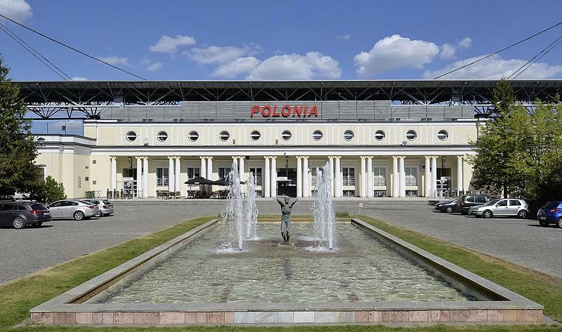 Wejście na stadion Polonii Warszawa