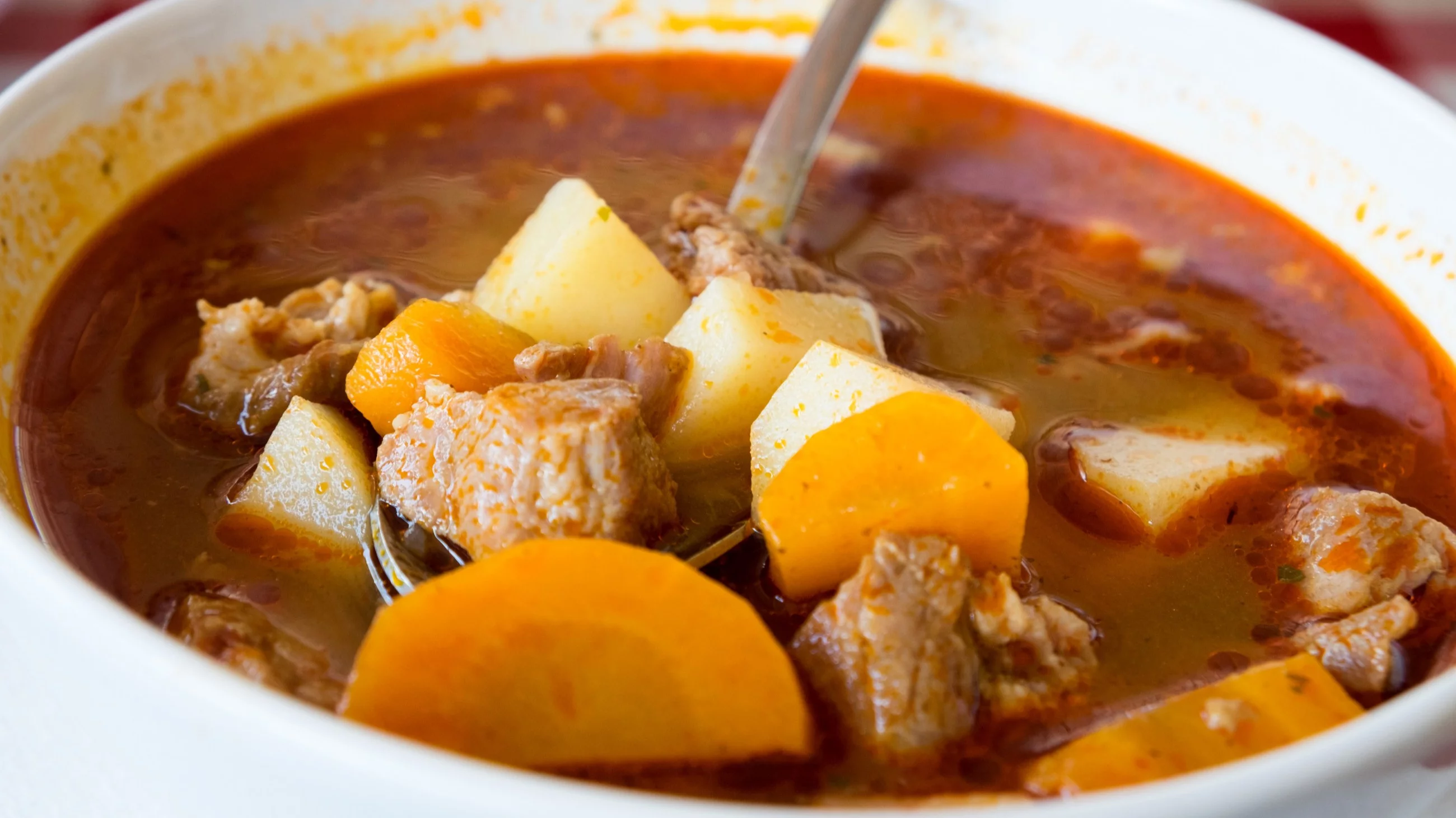Zupa gulaszowa