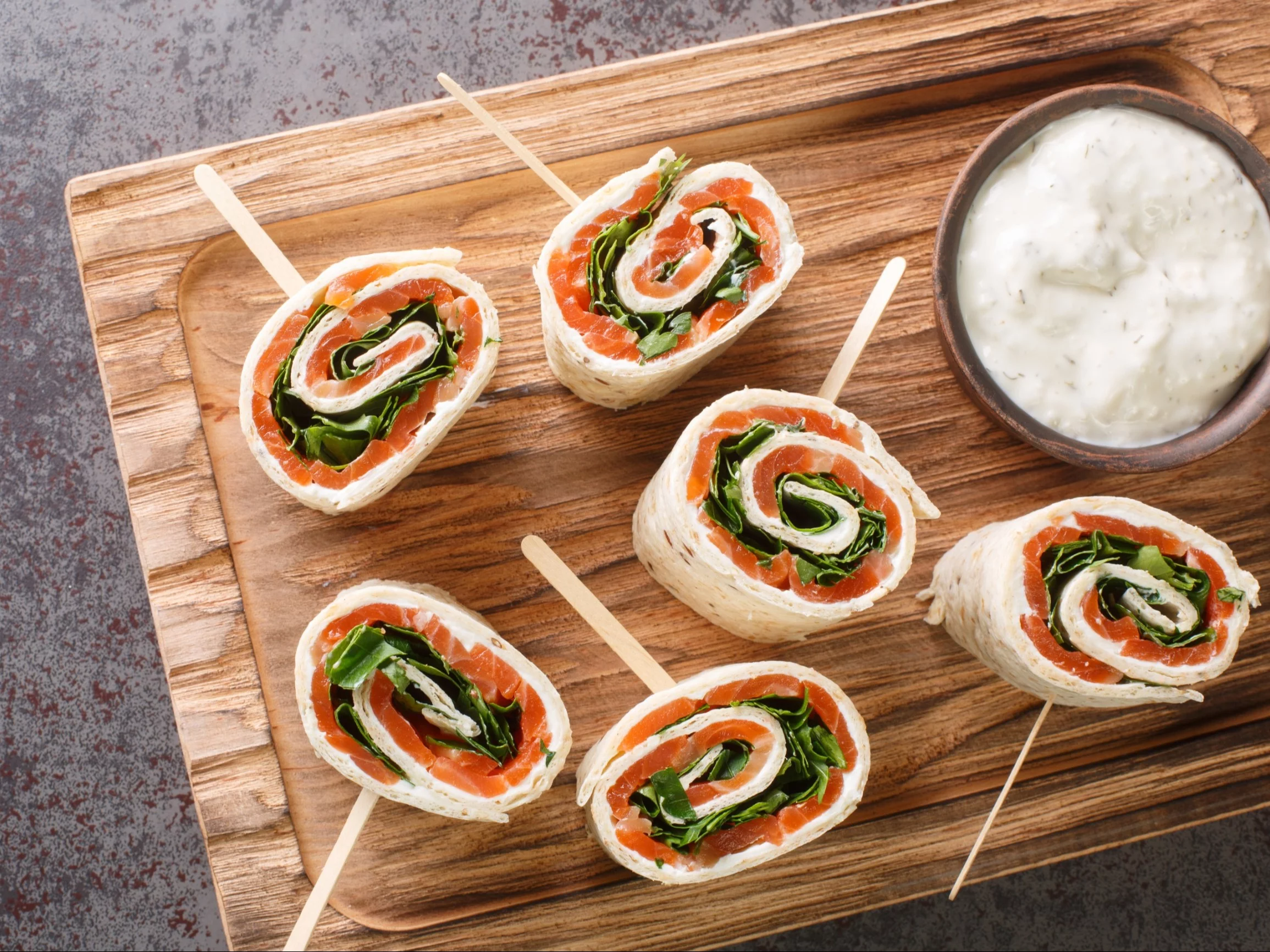 Roladki z łososiem