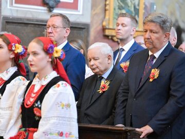 Wicepremier, prezes PiS Jarosław Kaczyński na mszy świętej z okazji dożynek diecezjalno-wojewódzko-powiatowo-gminnych w Paradyżu