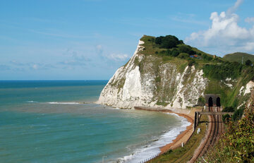 Widok na kanał La Manche. Zdjęcie wykonano w brytyjskim porcie Dover