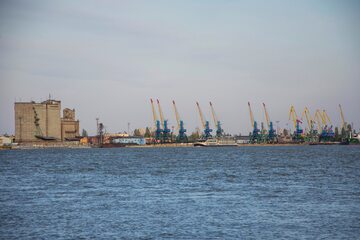 Widok na port w ukraińskim mieście Izmaił