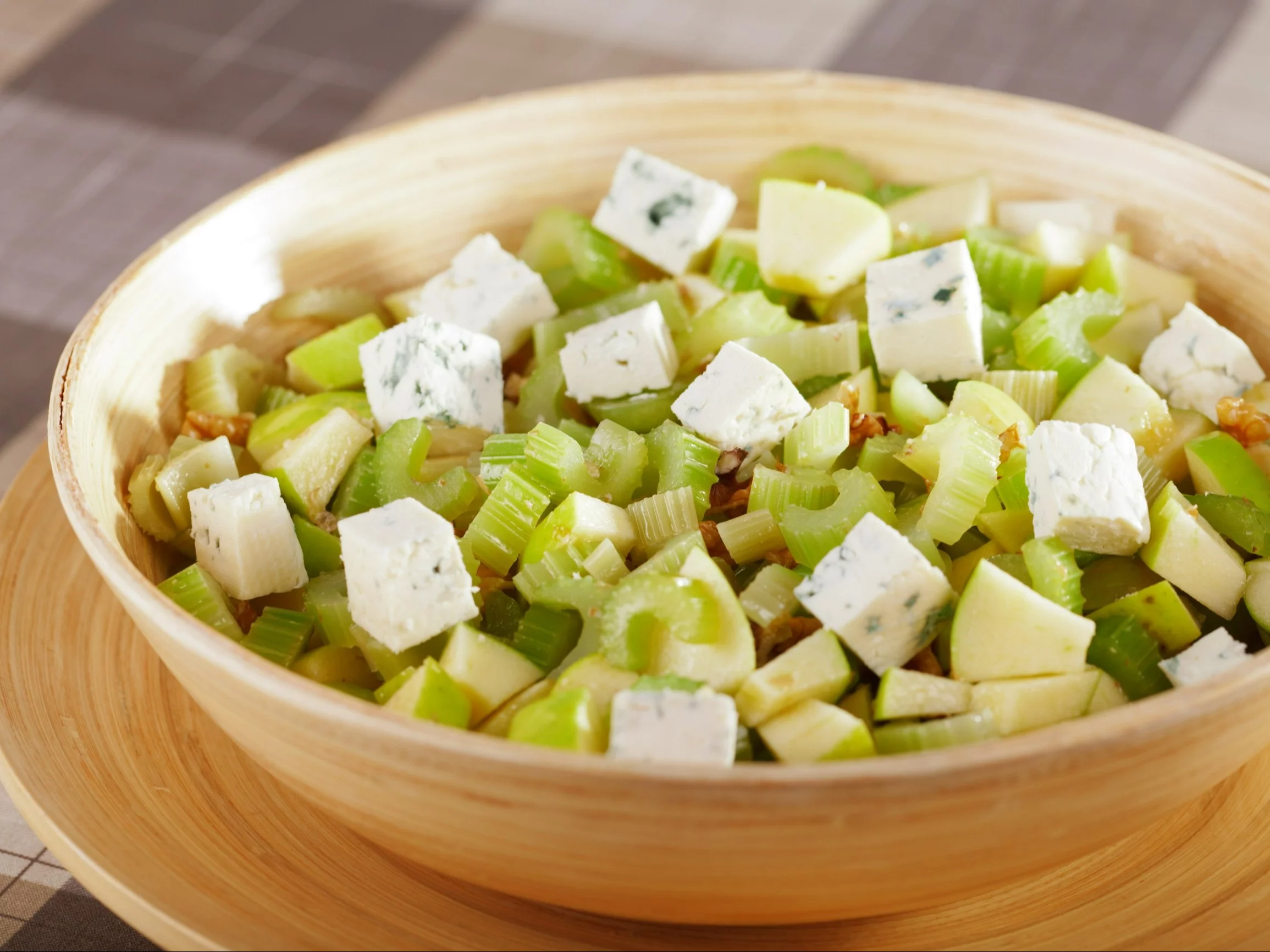 Surówka z selera naciowego i jabłka