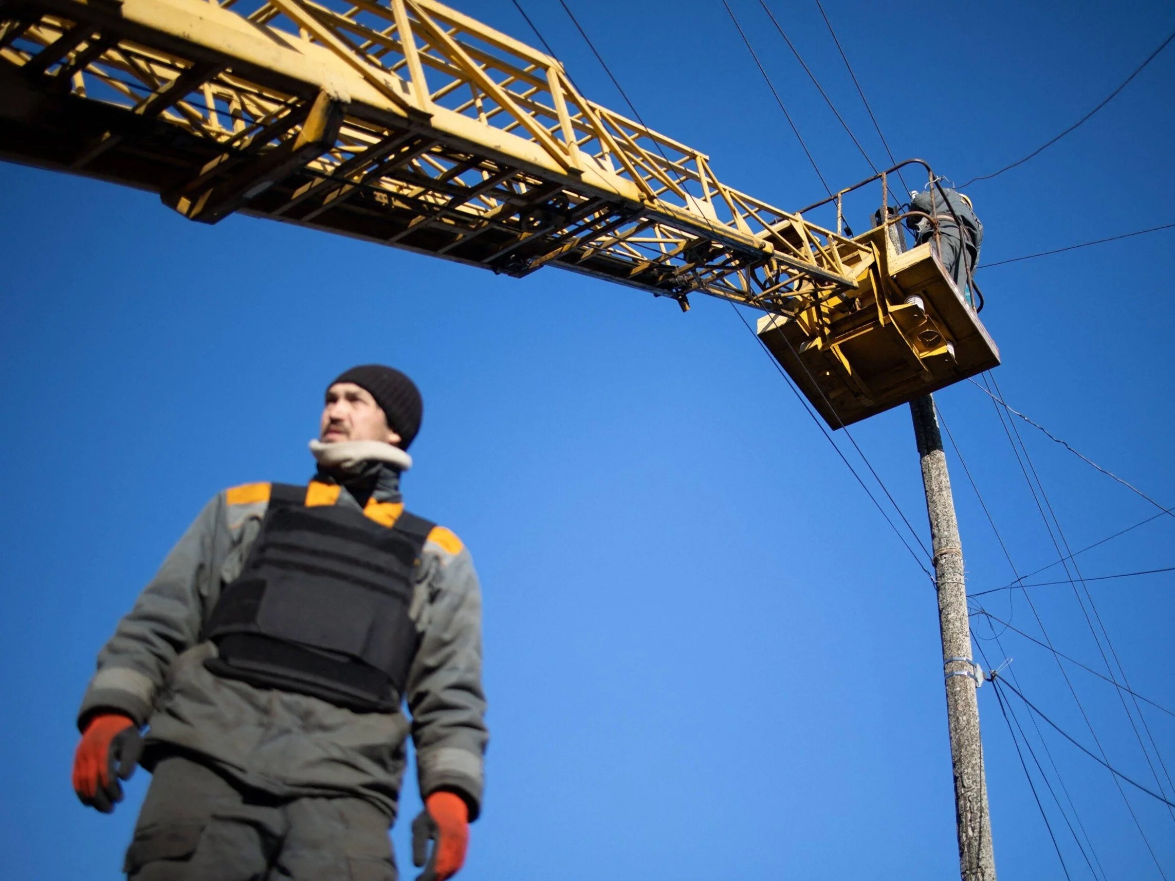 Ukraińcy na bieżąco naprawiali zniszczenia sieci energetyczne