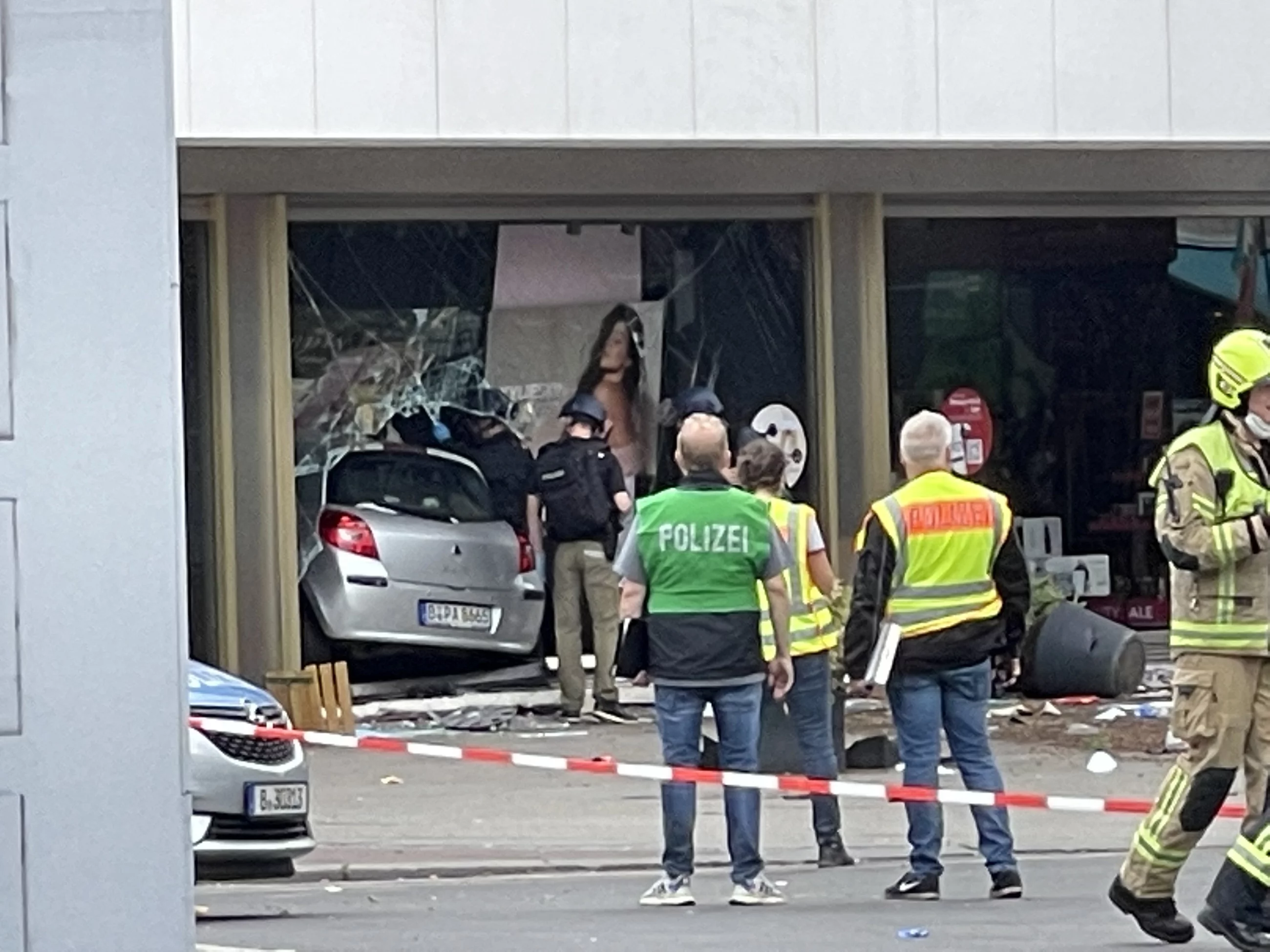 Kierowca auta wjechał w pieszych, zabijając nauczycielkę z Hesji