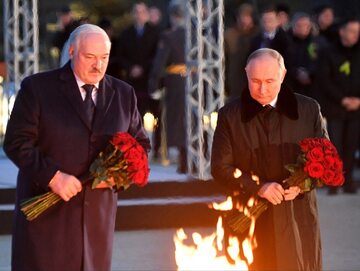 Władimir Putin i Alaksandr Łukaszenka podczas odsłonięcia pomnika w obwodzie leningradzkim