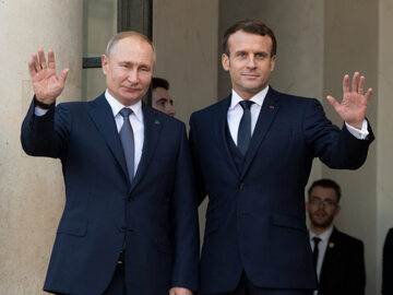 Władimir Putin i Emmanuel Macron, zdjęcie ilustracyjne