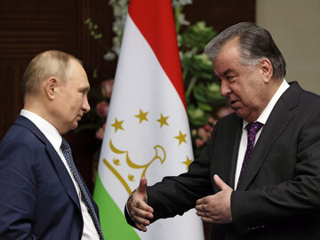 Władimir Putin i Emomali Rahmon na szczycie Azja Centralna – Rosja w Astanie, 13 października 2022 r.