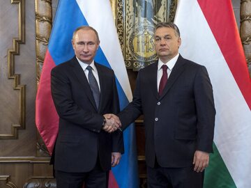 Władimir Putin i Viktor Orban w 2017 roku