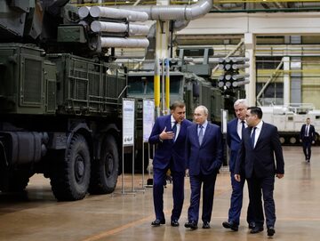 Władimir Putin na spotkaniu z branżą zbrojeniową