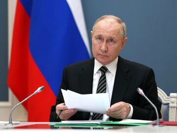 Władimir Putin nadzorował ćwiczenia poprzez łączenie zdalne