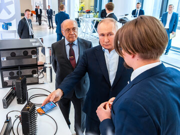Władimir Putin podczas wizyty na moskiewskim uniwersytecie