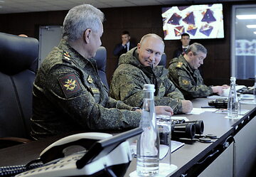 Władimir Putin podczas wojskowych manewrów