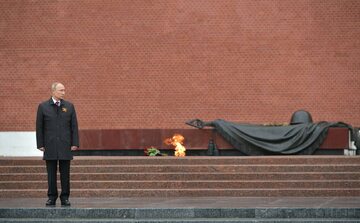 Władimir Putin przed Grobem Nieznanego Żołnierza w Moskwie