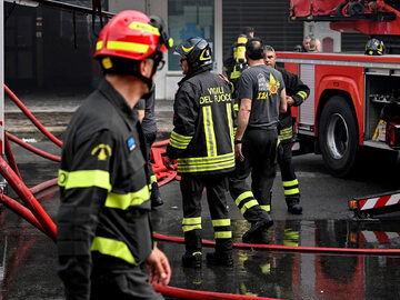 Włoscy strażacy, zdjęcie ilustracyjne