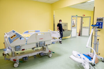 Włoski szpital przygotowany na kolejnych pacjentów z koronawirusem