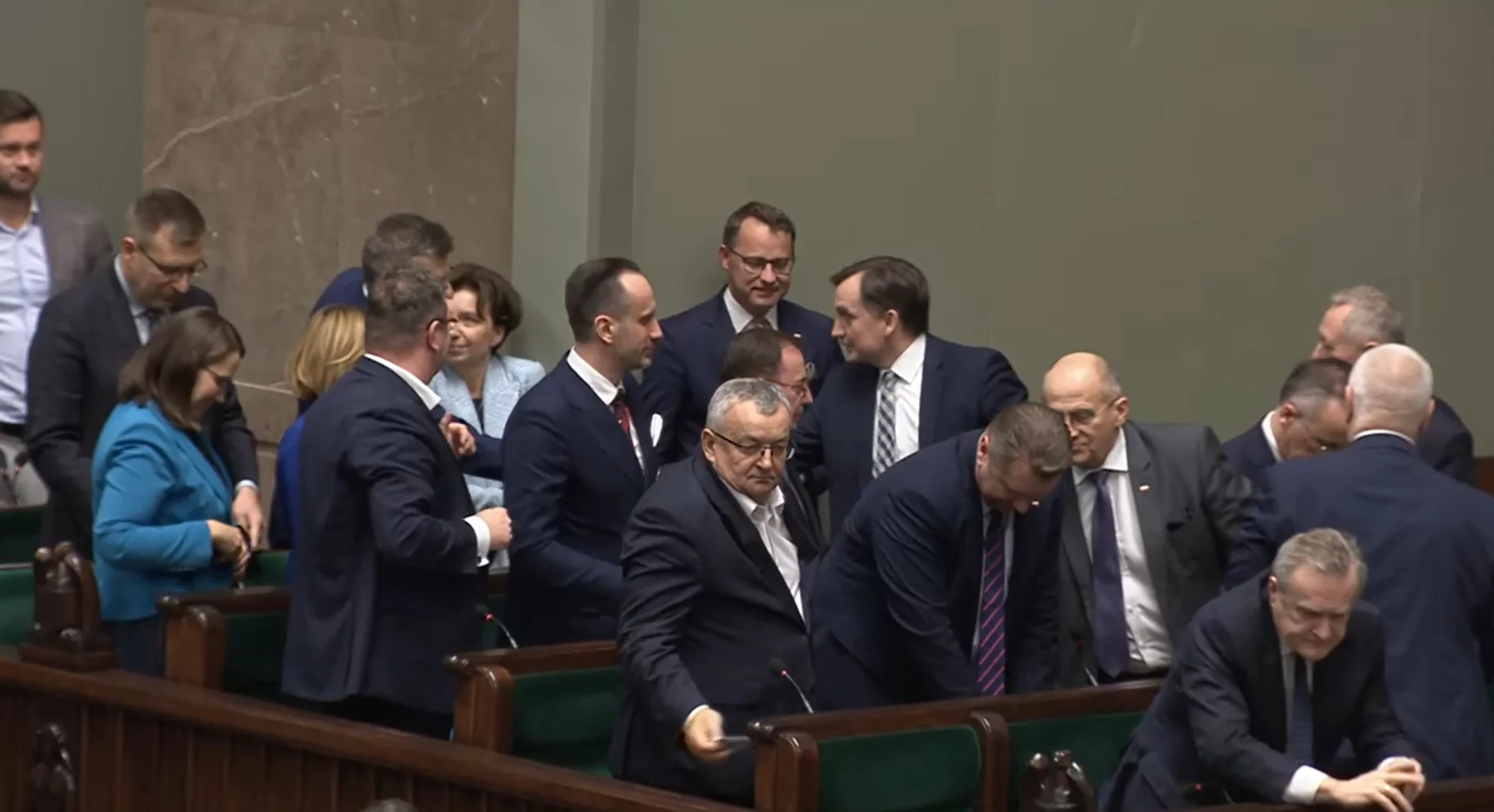 Sejm po głosowaniu w sprawie wotum nieufności wobec Zbigniewa Ziobry