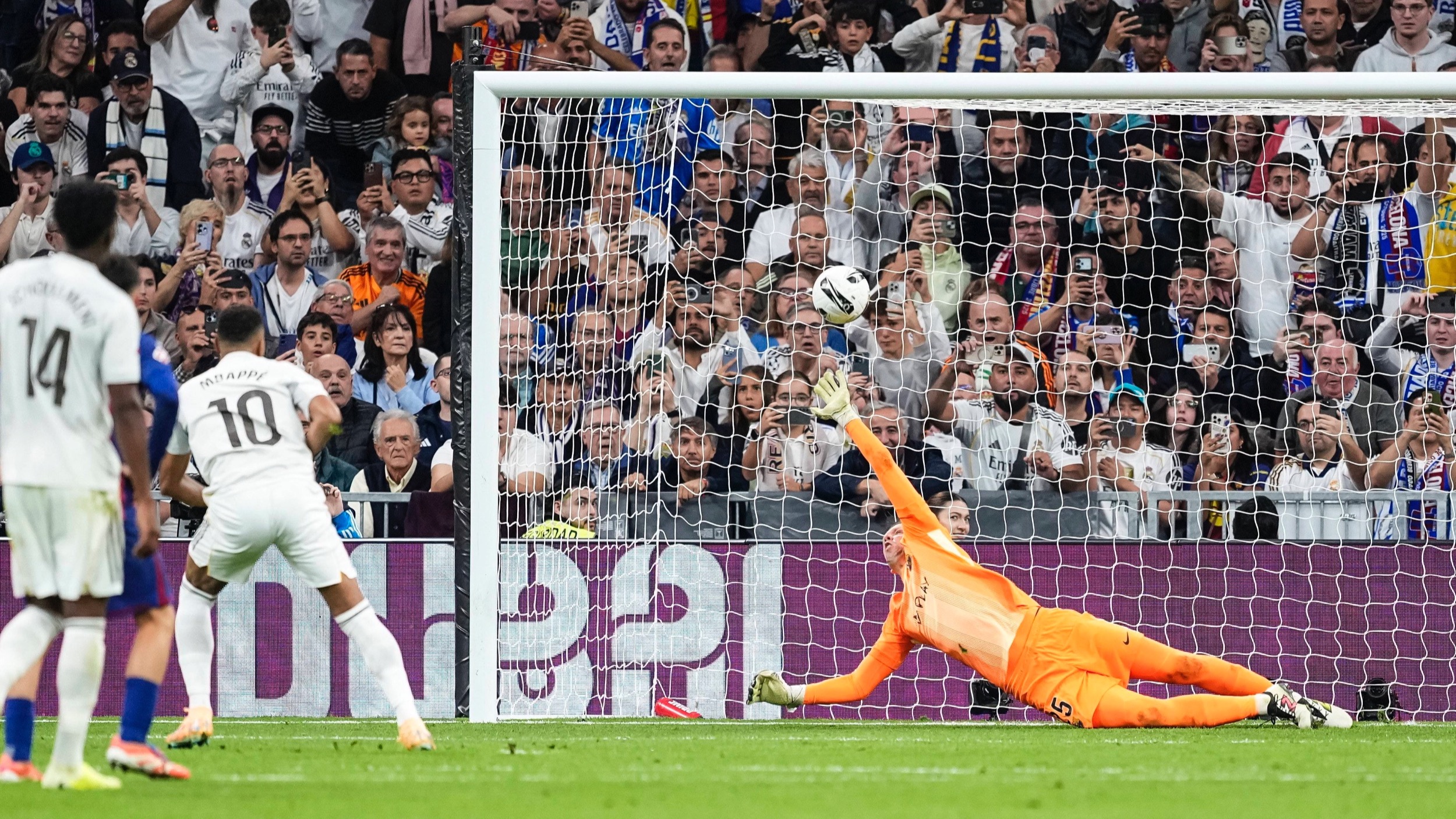 Wojciech Szczęsny zabrał głos po El Clasico. Polak na ustach całego świata