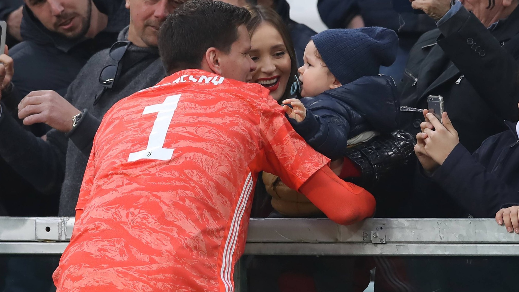 Wojciech Szczęsny zakończył karierę. Wzruszający wpis Mariny – Piłka nożna – Sport Wprost