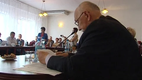Wójt gminy Darłowo znajduje się w konflikcie z nauczycielkami szkoły w Dąbkach (fot. TVN24/x-news.pl)