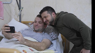 Wołodymyr Zełenski odwiedził rannych żołnierzy