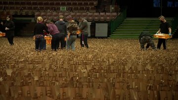 Wolontariusze przygotowali 20 tys. paczek dla potrzebujących