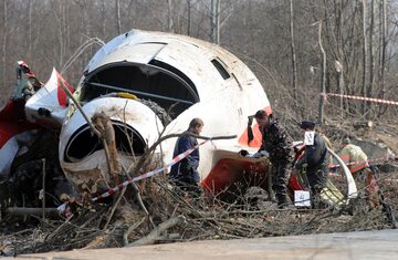 Wrak TU-154M na miejscu katastrofy smoleńskiej