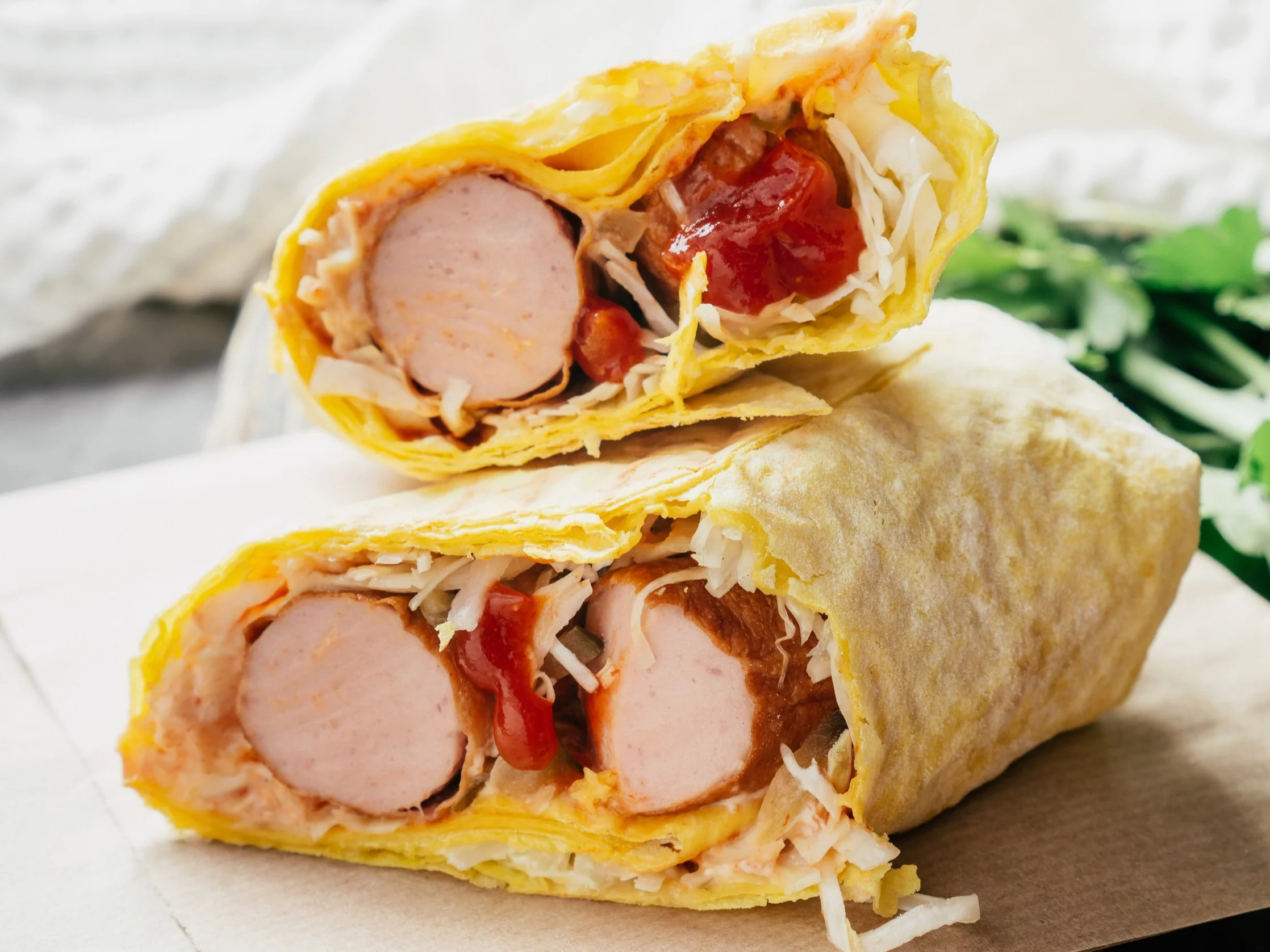 Tortille z parówkami