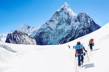 Wspinacze na Mount Everest, zdjęcie ilustracyjne